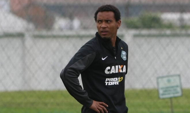 Emprestado, Rosinei não está garantido para 2015 | 