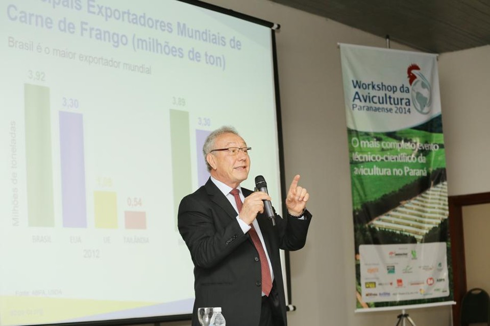 Ex-ministro da Agricultura, Francisco Turra foi um dos palestrantes do Workshop, que antecedeu a abertura da Expedição Avicultura 2014. Giuliano Gomes / Gazeta do Povo |