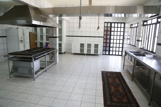 Cozinha do CT Barcelos, onde o Paraná vai treinar pelos próximos quatro anos |