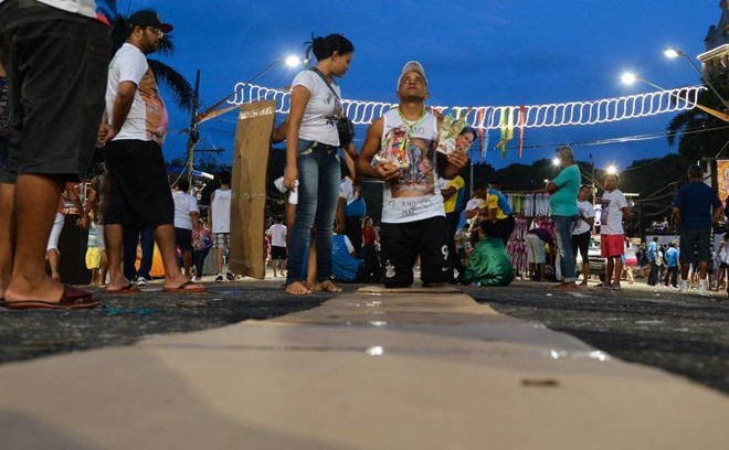 Muitos fieis aproveitam o Círio para pagar suas promessas | 