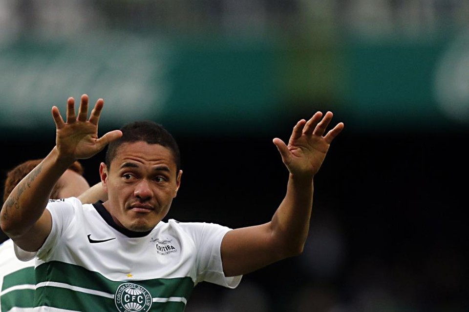 Helder fez o gol da vitória do Coxa no Atletiba | Albari Rosa / Gazeta do Povo
