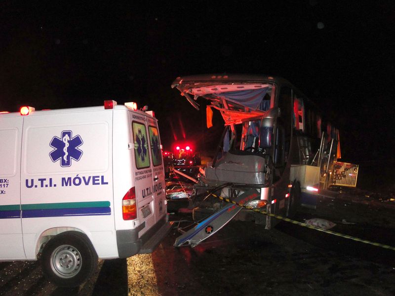 Além dos onze mortos, colisão deixou 29 feridos | Marcos Rhivera e Lucian Ticianell/Portal Ternura FM