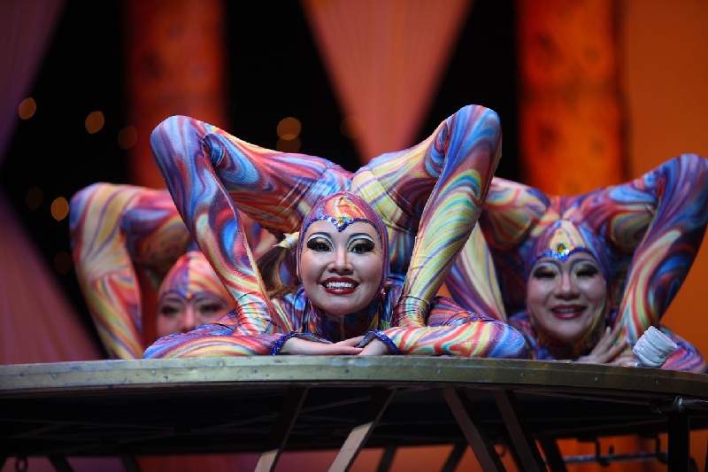 Atos conhecidos, como o contorcionismo, também estão em AbraKdabra | Divulgação