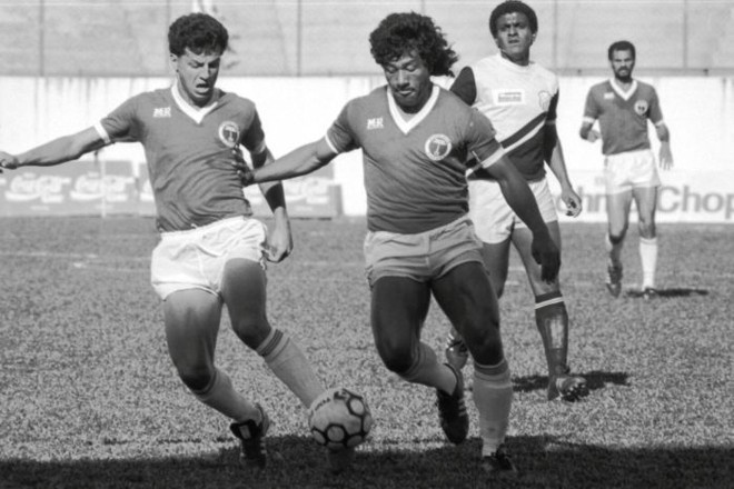 Uma das últimas partidas da história do Pinheiros: derrota por 2 a 1 para o Operário (MT) |