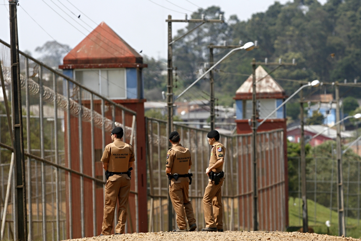 Presença da força policial no local foi reforçada | Josué Teixeira/Gazeta do Povo