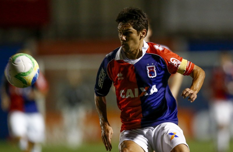 Lúcio Flávio, meia do Paraná | Hugo Harada / Gazeta do Povo