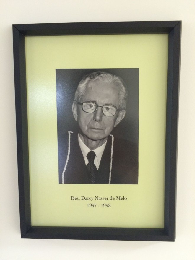 Des. Darcy Nasser de MeloEm 8 de julho de 1963 foi nomeado para exercer o cargo de juiz substituto. Foi indicado a preencher o cargo de juiz de direito do Tribunal de Regional Eleitoral em 1982. Nomeado em agosto de 1984 para o cargo de juiz do Tribunal de Alçada do Paraná, onde exerceu as funções de vice-presidente (1991/92) e presidente (1992/93). Em agosto de 1993, foi promovido a desembargador do TJ-PR, onde foi eleito vice-presidente (biênio 1997/98). No Judiciário, projetou e transformou em lei o Funrejus e lançou a