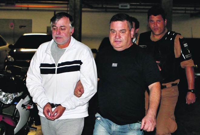 Paulo Roberto Costa após sua prisão pela Lava Jato: ex-diretor da Petrobras era ligado ao PP, partido que comanda o Ministério das Cidades | 