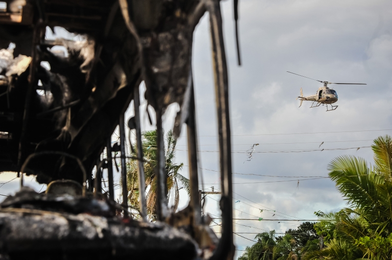 Quantidade de atos de violência diminuiu, mas na tarde de ontem um ônibus foi incendiado em Joinville | Rodrigo Philipps/Agência RBS
