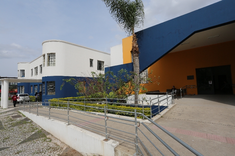 Três dos oito médicos geriatras da rede municipal de saúde permanecerão atendendo na unidade da Ouvidor Pardinho | Fotos: Ivonaldo Alexandre/ Gazeta do Povo