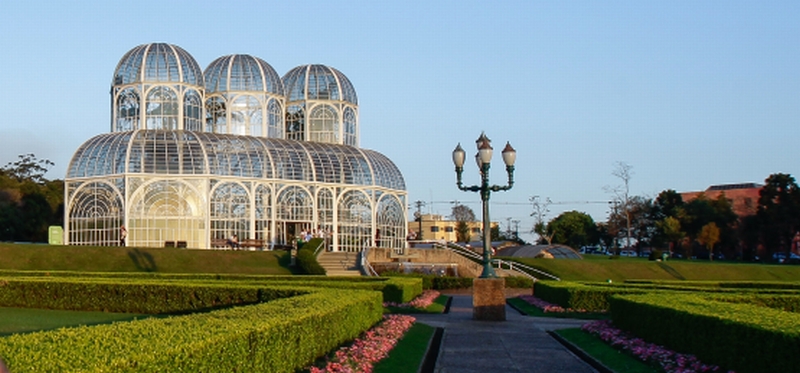 Considerado como muito alto, o índice de Curitiba é o quarto melhor entre as 27 capitais, atrás de Florianópolis, Vitória e Brasília | Daniel Castellano/Gazeta do Povo