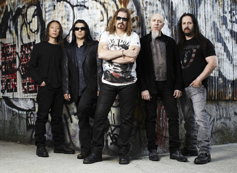 John Myung (baixo), Mike Mangini (bateria), James LaBrie (voz), Jordan Rudess (teclados) e John Petrucci (guitarra): formação entrosada | Divulgação