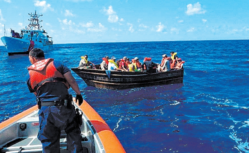 Um maior número de cubanos está deixando a ilha, e 25 mil conseguiram chegar aos Estados Unidos no último ano | GUARDA COSTEIRA DOS ESTADOS UNIDOS