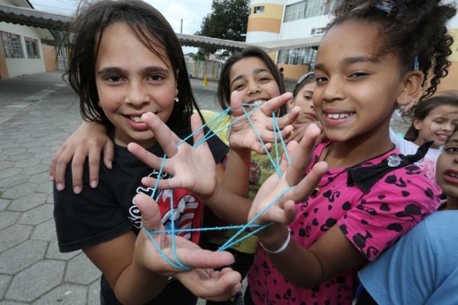 Não desistir: A melhora no Ideb alcançada pela Escola Municipal Centro de Educação Integral David Carneiro é comemorada como vitória pessoal na luta travada contra a aridez da realidade vivida por boa parte dos 420 alunos.