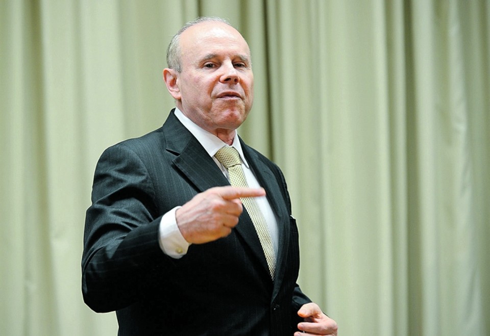 Mantega: aposta em um novo ciclo de crescimento | Fabio Rodrigues Pozzebom/Agência Brasil