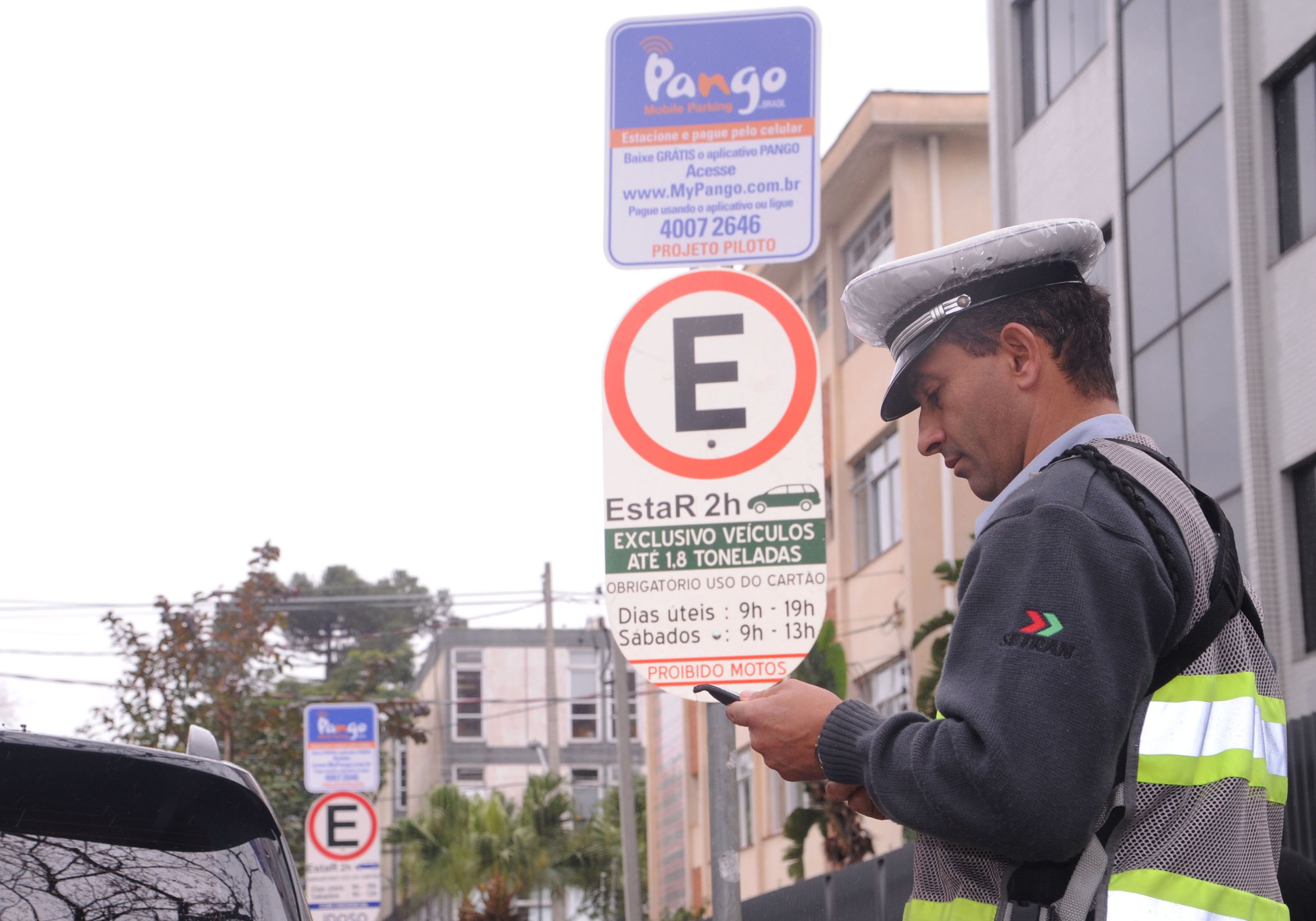 Sistema eletrônico da empresa Pango foi utilizado de maneira experimental em cerca de 200 vagas no Centro Cívico | Everson Bressan/Divulgação/Prefeitura