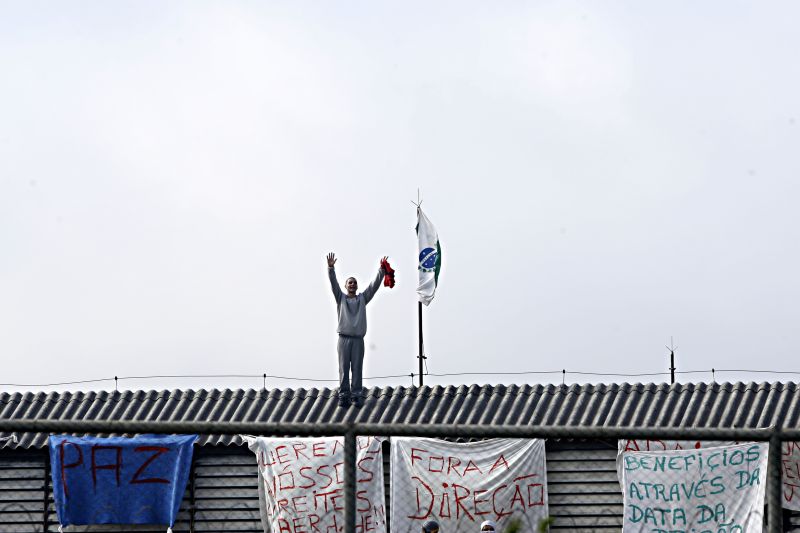 A primeira rebelião na história da PIG terminou com saldo de 14 pessoas feridas | Josué Teixeira/ Gazeta do Povo