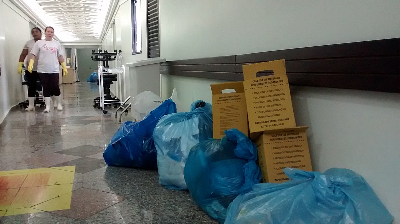 Hospital Nossa Senhora do Rocio, em Campo Largo, teve estragos causados pela chuva nesta sexta | Henry Milléo / Agência de Notícias Gazeta do Povo