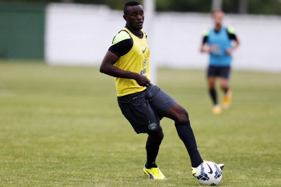 Dependendo da escolha do técnico Marquinhos Santos, Joel pode ser titular do Coxa diante do Figueirense | Albari Rosa / Gazeta do Povo