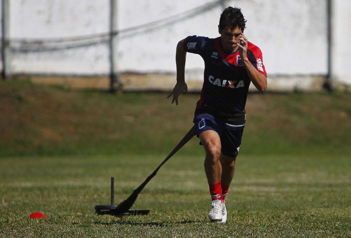 Capitão Lucio Flavio cobra para o Paraná não errar mais na Série B | Jonathan Campos / Gazeta do Povo