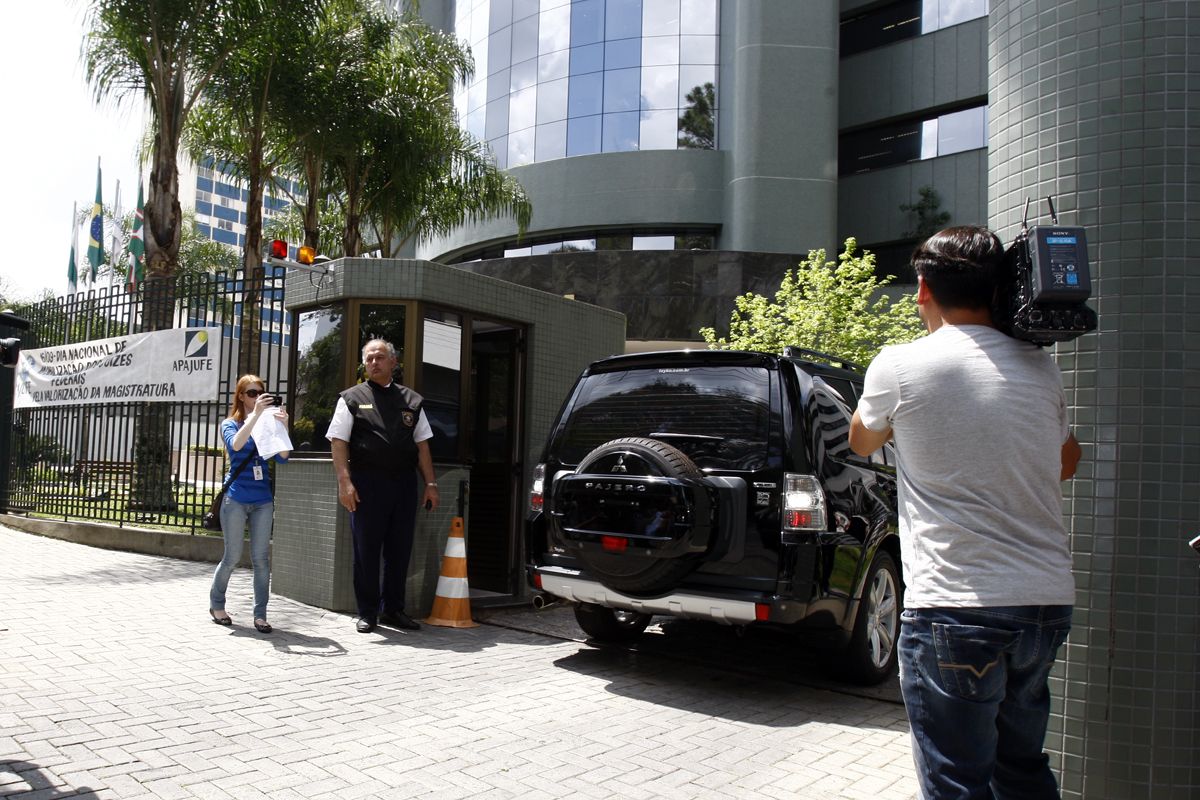 Paulo Roberto Costa chega para depor na Justiça Federal em Curitiba | André Rodrigues / Gazeta do Povo