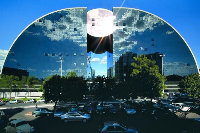 Brasília Shopping and Towers: 19 pavimentos e 336 salas comercias e escritórios |