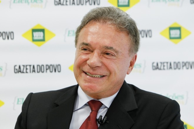 Alvaro Dias lidera a corrida pelo Senado |