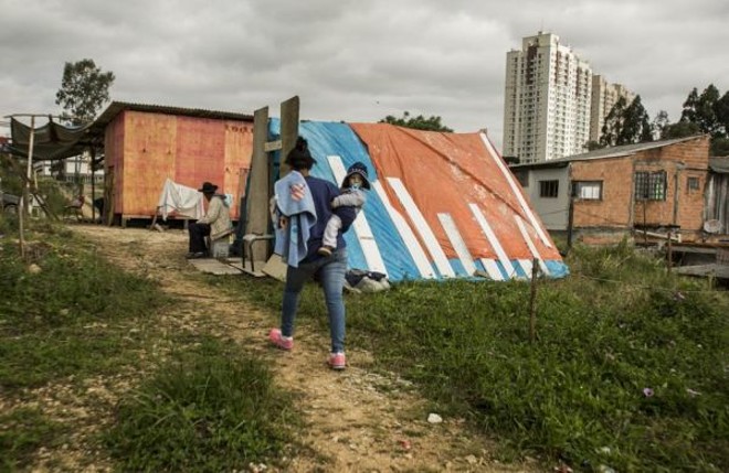 Ocupação reúne muitos casais jovens, a maioria dos quais tem filhos | 