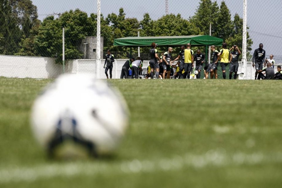 Elenco do Coritiba espera ter os salários em dia | André Rodrigues / Gazeta do Povo