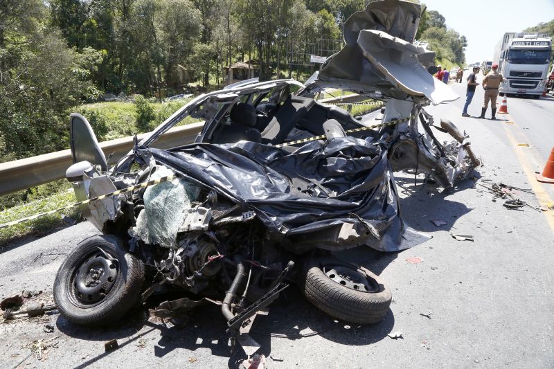 Violência das colisões diminuiu, mas ainda ocorre um acidente com morte a cada três dias na capital do Paraná | Aliocha Mauricio /Tribuna