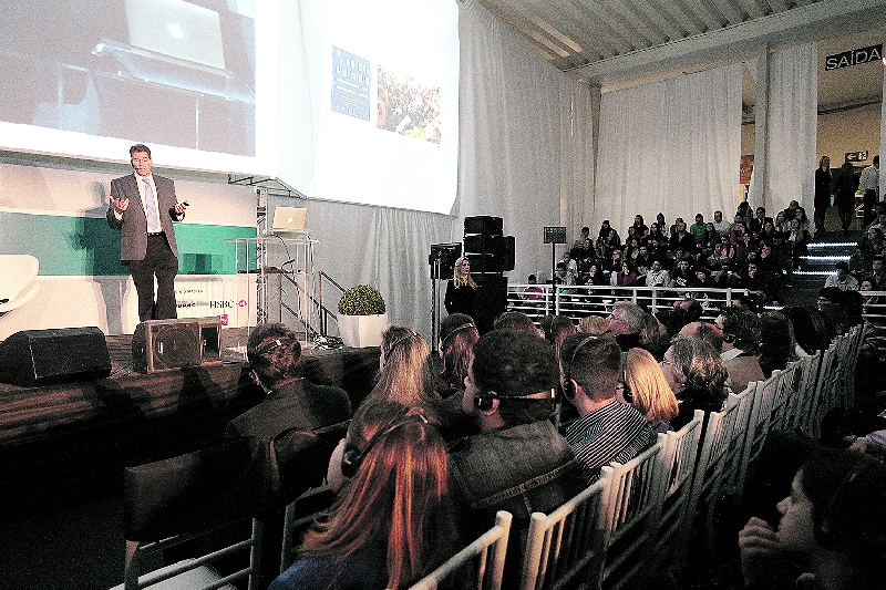 Zak: quanto maior o clima de confiança, mais dispostos e satisfeitos ficam os profissionais | Cesar Machado/ Gazeta do Povo