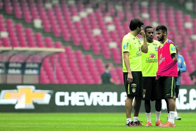Duas gerações da Era Dunga: a primeira tinha Robinho e Kaká como destaques; a segunda, a atual, aposta no brilho de Neymar | Heuler Andrey/ Mowa press