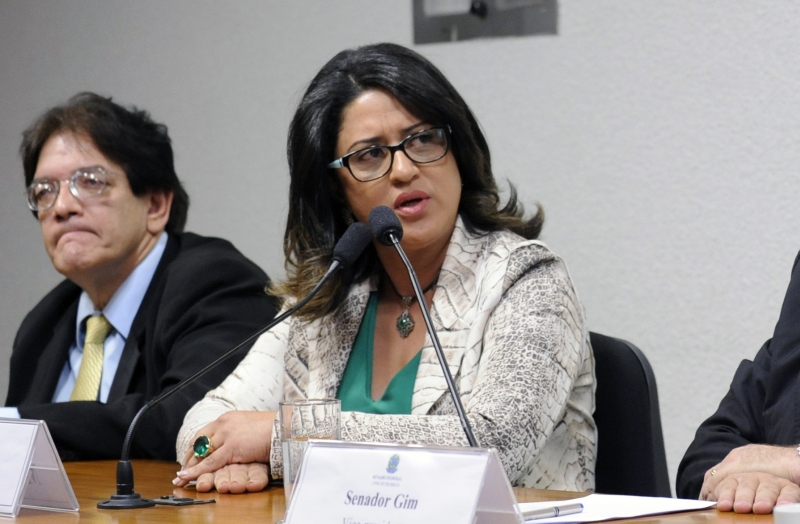 Contadora disse ter ido à casa de jornalista buscar parcelas de R$ 15 mil a pedido de Enivaldo Quadrado | Gabriela Korossy/Câmara dos Deputados