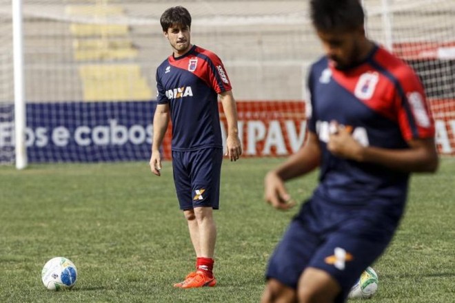 Lateral Chiquinho afirma que respeita a decisão de Ricardinho quando opta por mudar o time do Paraná | André Rodrigues / Gazeta do Povo