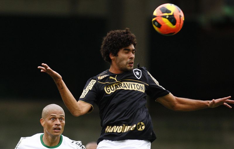 Alex fez um dos gols da vitória do Coxa sobre o Botafogo em 2013 | Jonathan Campos / Gazeta do Povo
