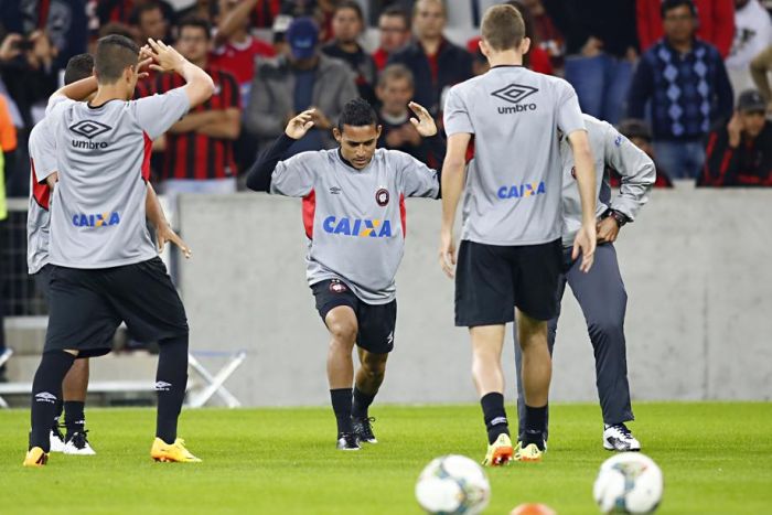 Natanael confia que o Atlético tem condições de encarar o São Paulo de igual para igual | Felipe Rosa / Tribuna do Paraná