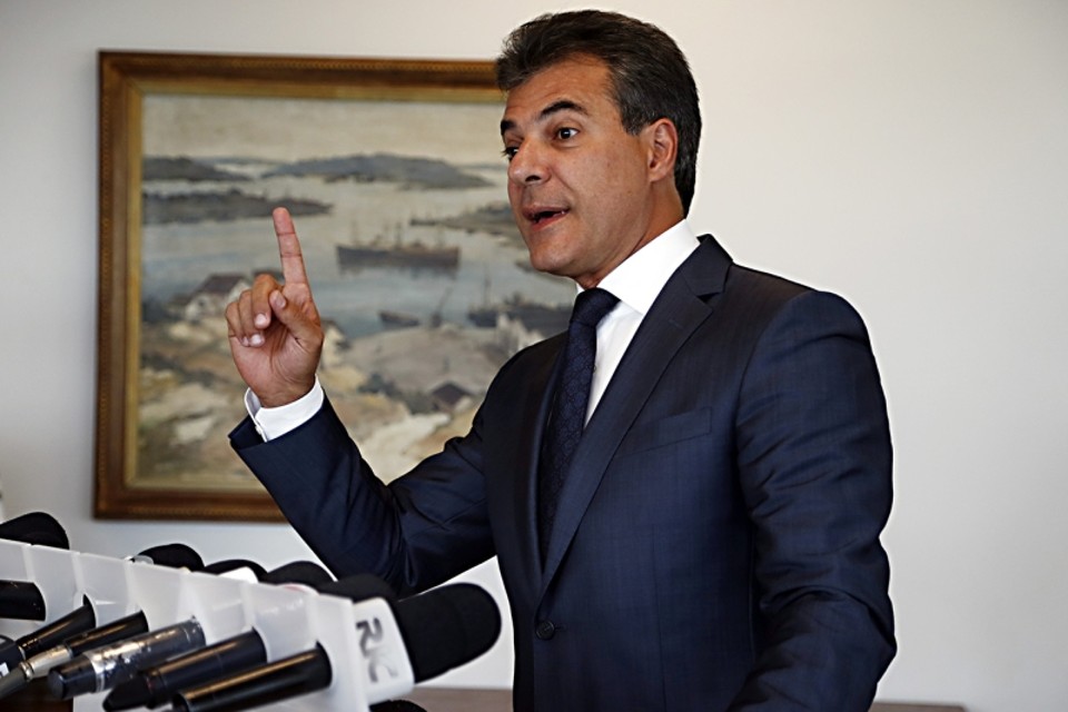 Beto Richa durante entrevista coletiva no Palácio Iguaçu: diálogo aberto com o governo federal | Albari Rosa/ Gazeta do Povo