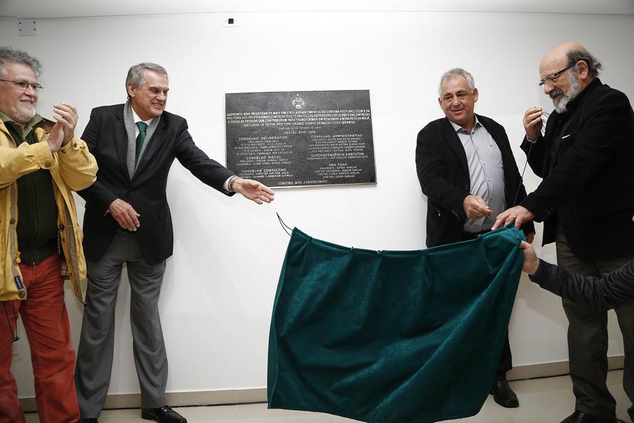 Vilson Ribeiro de Andrade, presidente do Coritiba, inaugura oficialmente o setor Pro Tork | Marco André Lima / Tribuna