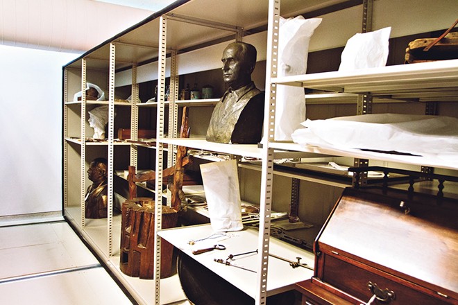 No acervo, a temperatura é controlada eletronicamente. Está sempre entre 20 e 22 graus |