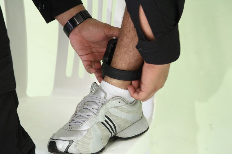 Em Londrina, benefício da tornozeleira eletrônica foi concedido a 22 presos | Roberto Custodio / Jornal de Londrina / Agencia de Noticias Gazeta do Povo