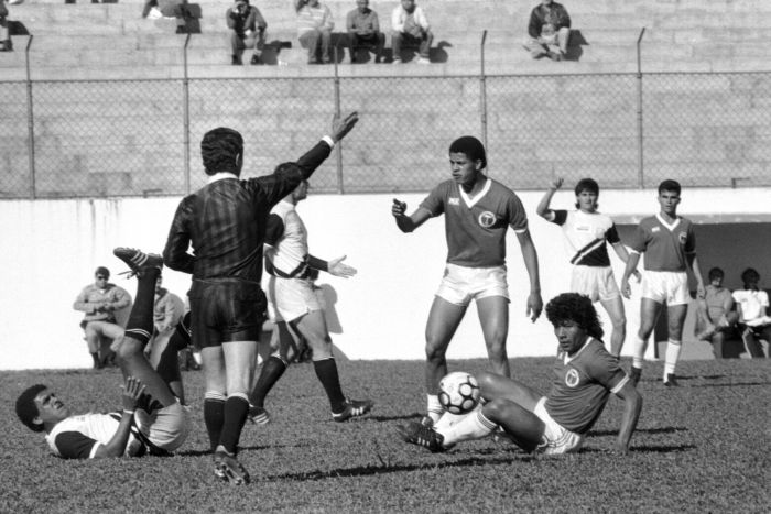 Uma das últimas partidas da história do Pinheiros: derrota por 2 a 1 para o Operário (MT) | Arquivo Gazeta do Povo