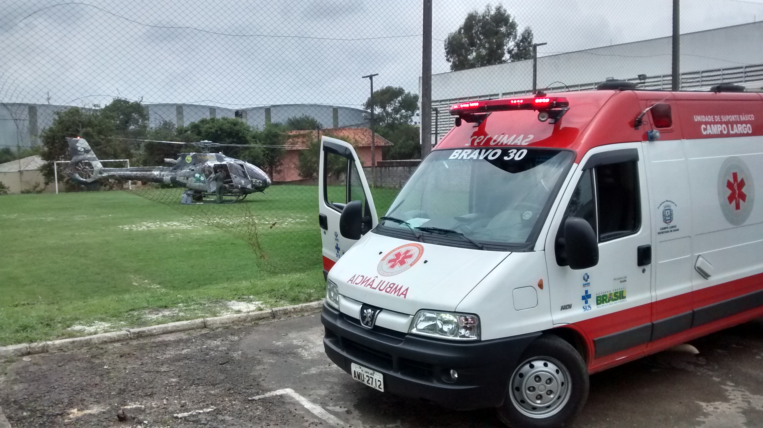 Edenilson é transferido de helicóptero para o Hospital do Trabalhador, onde irá passar por cirurgia | Henry Milléo / Agência de Notícias Gazeta do Povo