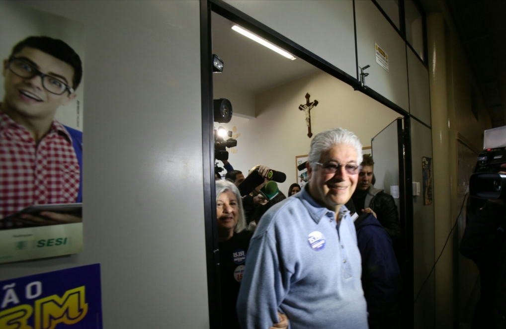 Roberto Requião, ex-governador do Paraná, é questionado na Justiça pelo Fórum Nacional do Transporte | Daniel Castellano/Agência de Notícias Gazeta do Povo