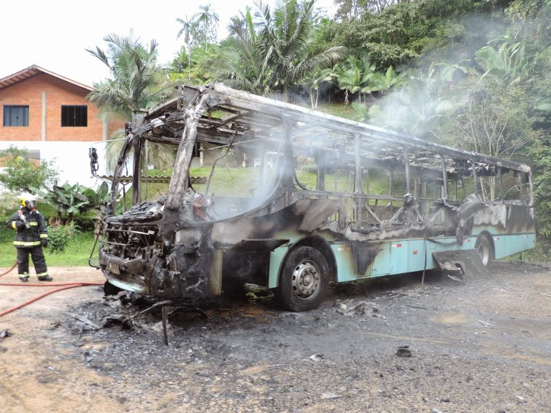 Um dos últimos incêndios a ônibus ocorreu em Blumenau | Blog do Jaime/Notícias de Blumenau