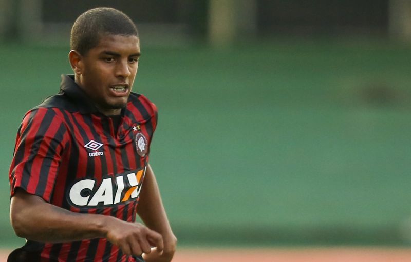 Damasceno fez gol de placa nas Laranjeiras | Brunno Covello / Gazeta do Povo