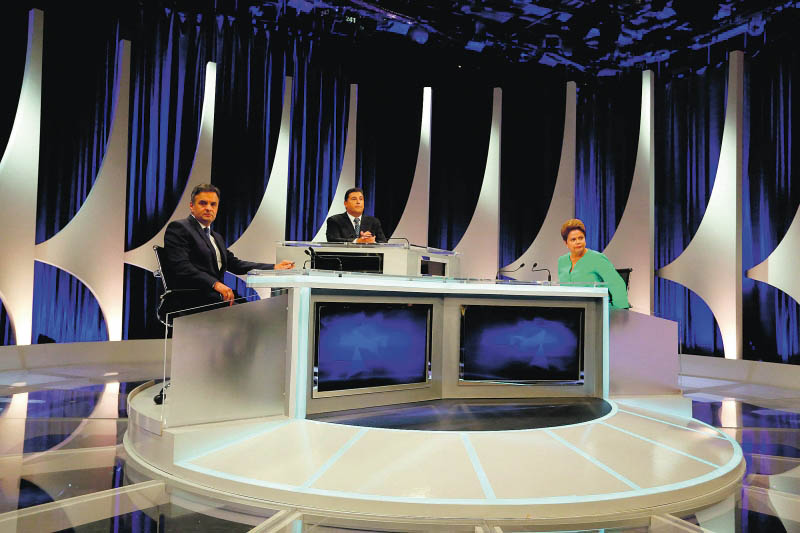 A gestão de Dilma no governo federal e a de Aécio em Minas Gerais foram alvo de críticas mútuas no debate no SBT | Adriana Spaca/ Brazil Photo Press