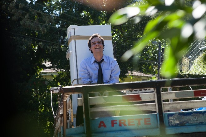 Wagner Moura, em cena do filme Trash |