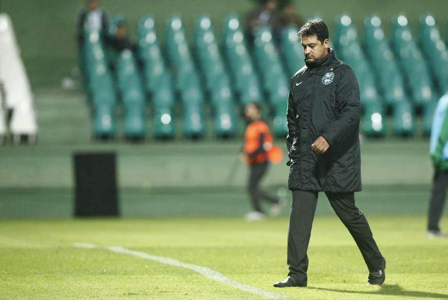 Para Marquinhos Santos, jogadores do Coritiba estão se empenhando mesmo com os problemas financeiros | Hugo Harada / Gazeta do Povo