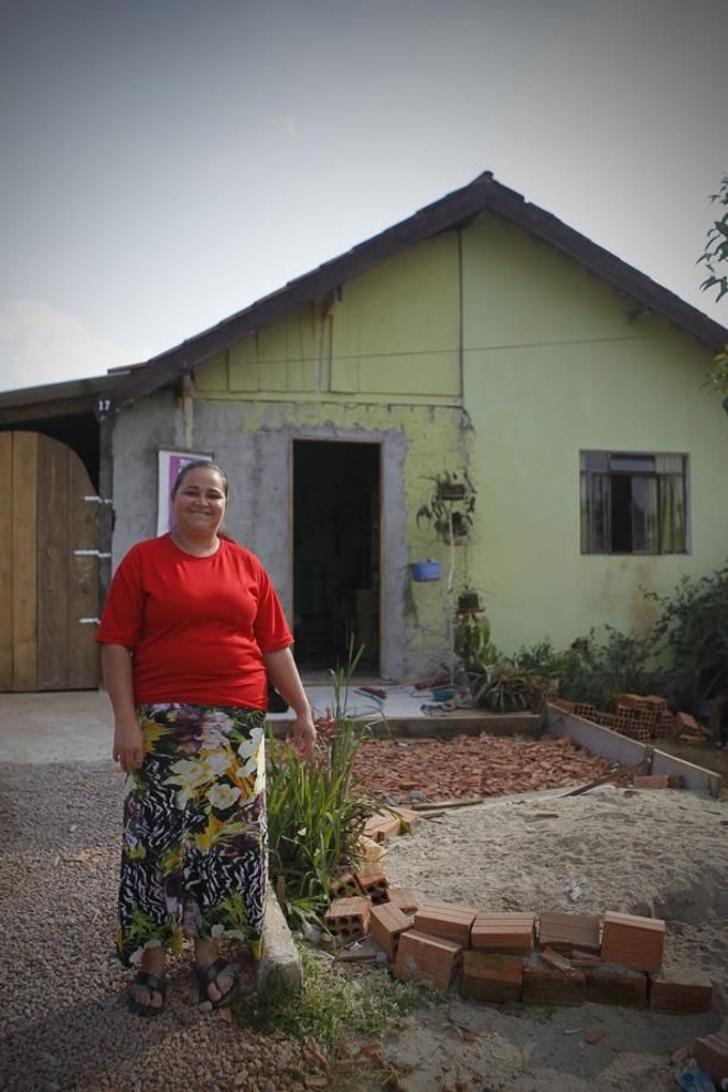 Há 12 anos, Emanuele Paleano se casou com um indígena de origem caingangue. Hoje, o casal vive na aldeia |