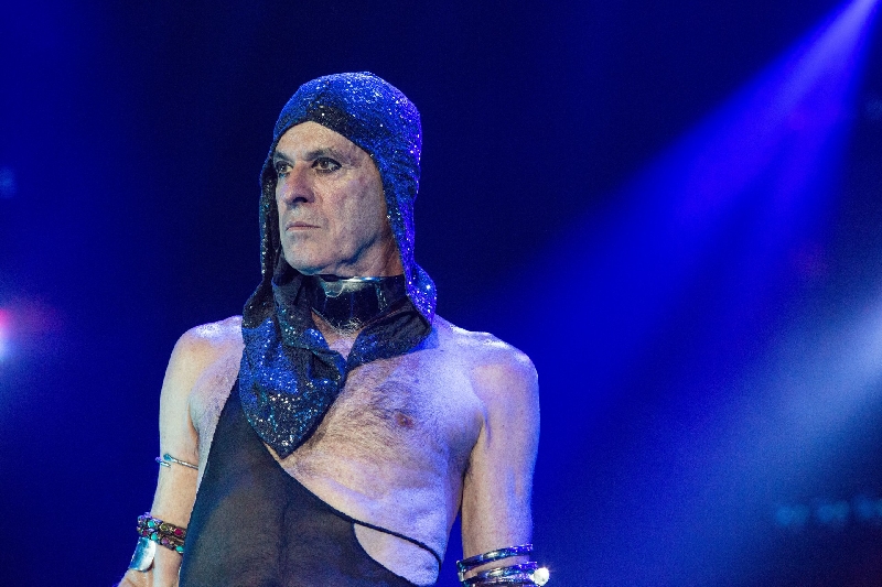 Agora é só stand-up. Acho tudo tão raso. É simbólico, e reflete parte da mentalidade do brasileiro atual. As pessoas estão muito estranhas, acreditando em coisas loucas | Marcos Hermes/Divulgação